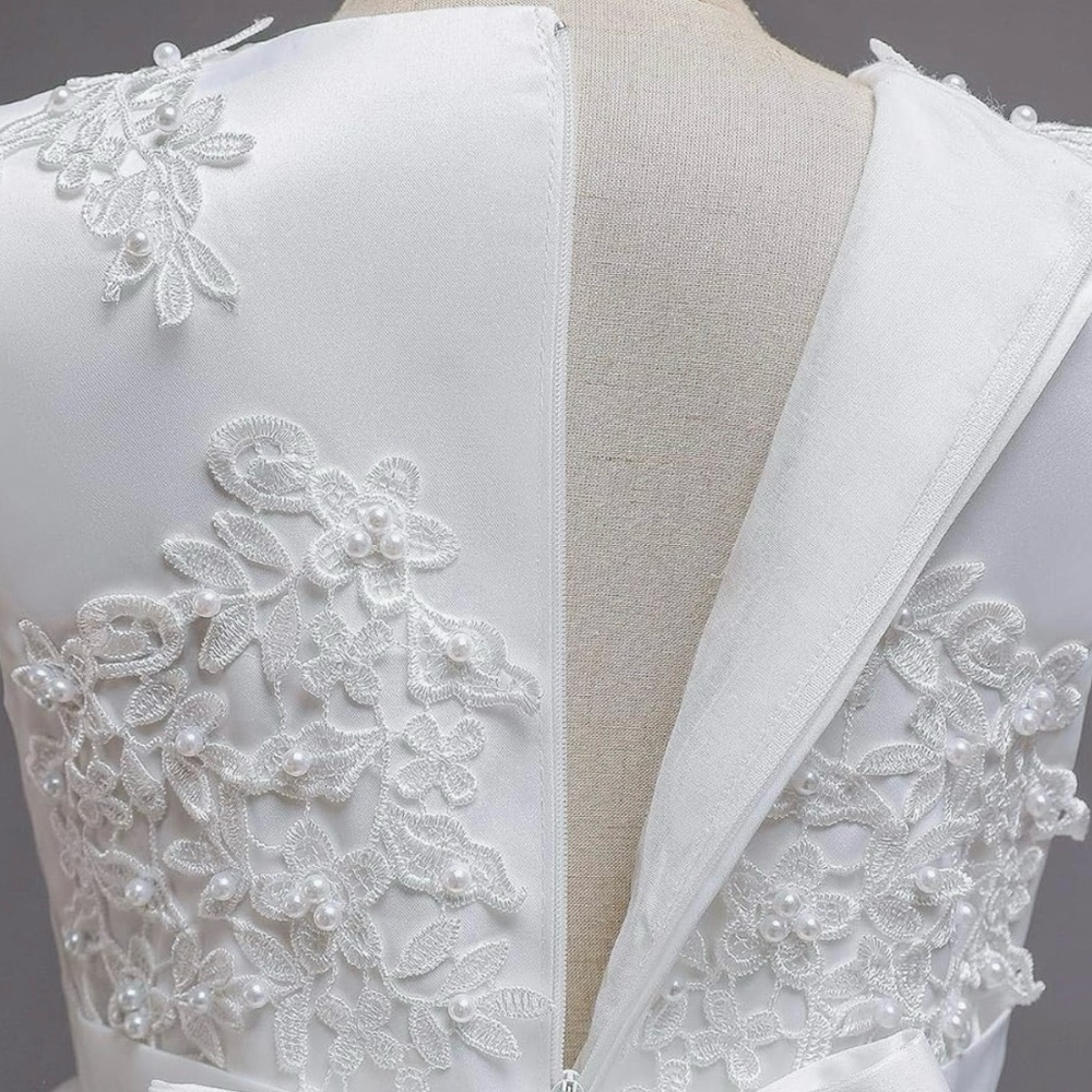White Flower Girl or First Communion Dress - Picture 5 of 7